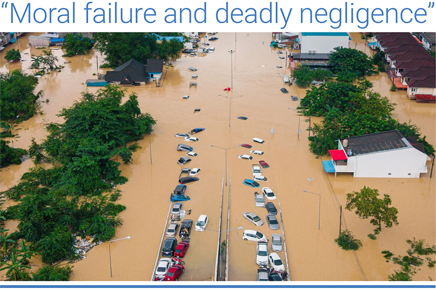 Cars and houses are submerged in floodwaters in Songkhla province, Southern Thailand, on November 26, 2025. Photo: Arnon Chonmahatrakool/AP.